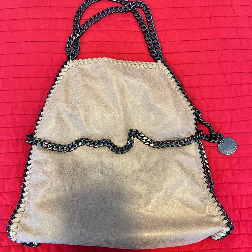 Sold! 5️⃣2️⃣5️⃣ Authentic beige Stella McCartney purse